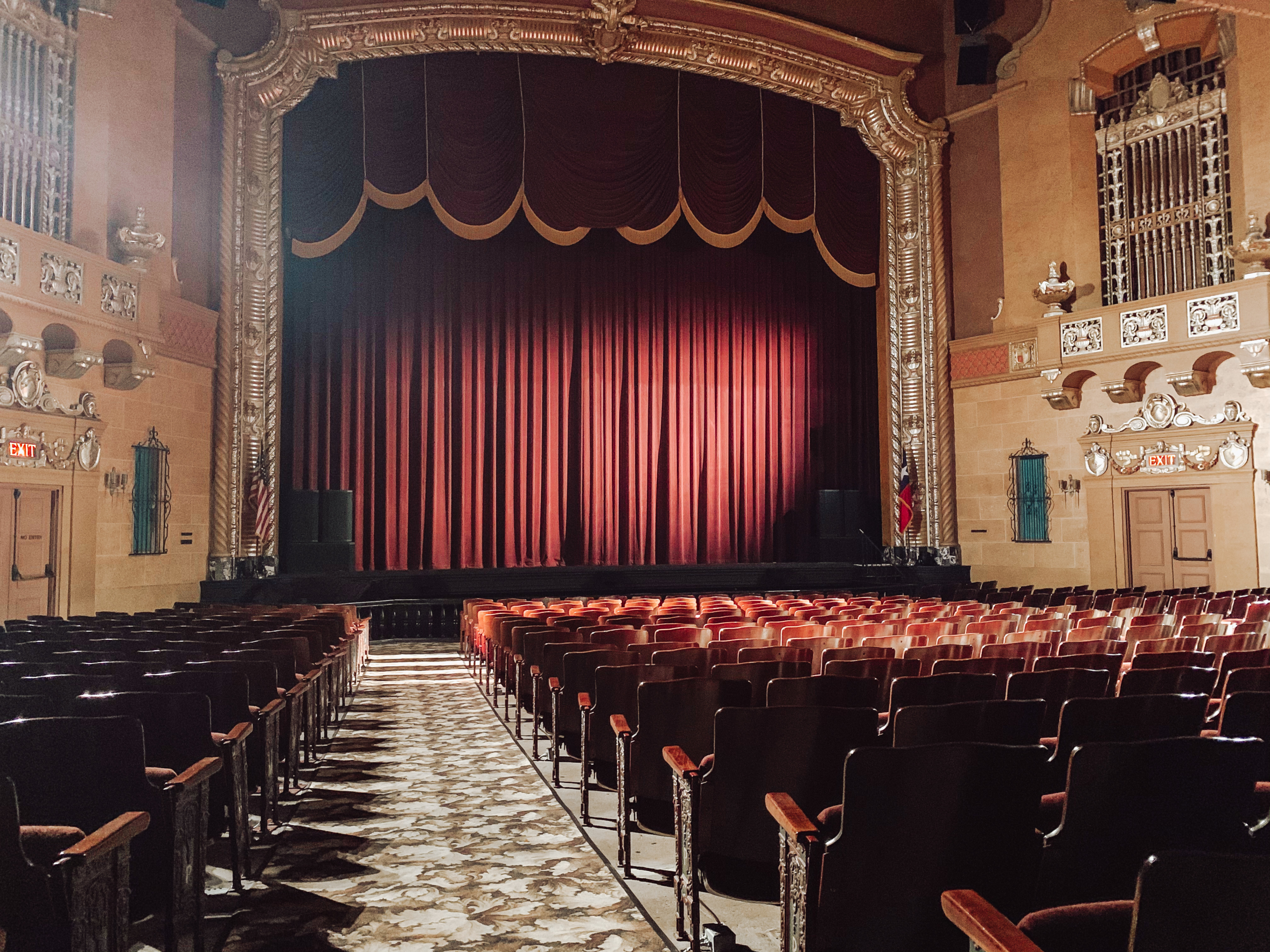 Jefferson Theatre History